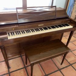 Baldwin Acrosonic Spinner Piano 