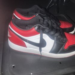 Air Jordan 1 Black Toe