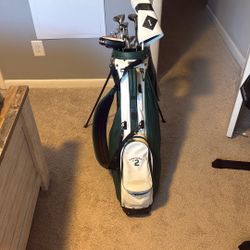 Full Set Of Golf Clubs And Limited Edition Pinehurst Bag