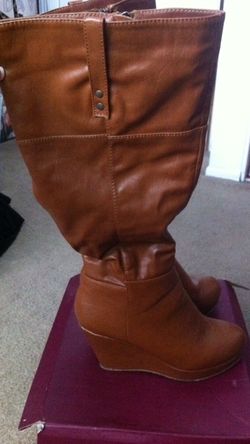 Resale size 7 1/2 READ DESCRIPTION