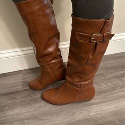 Women’s Boots - Mid Calf - Size 7