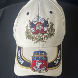 Supreme Crest Hat 