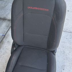 Jeep Wrangler Rubicon/Sahara Seats (Front Driver & Passenger) black