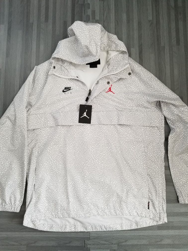 Nike Air Jordan Wings 1988 Anorak Jacket White Elephant Print (AJ0428-100)  Sz M & XL for Sale in San Diego, CA - OfferUp