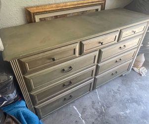9 drawer dresser