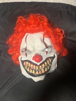 Clown mask