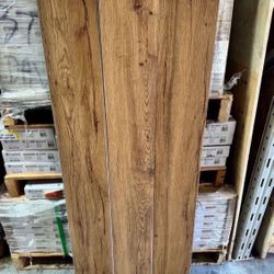 Lifeproof Essential Oak 22 MIL x 7.1 in. W x 48 in. L Click Lock Waterproof Luxury Vinyl Plank Flooring (18.7 sqft/ Case)