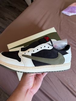 Jordan 1 Retro Low Travis Scott “Olive”