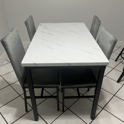 Se Vende mesa De Comedor 