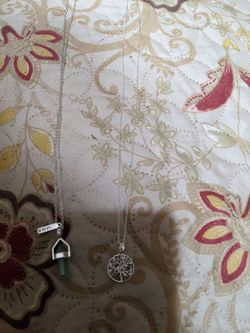Two strength necklace