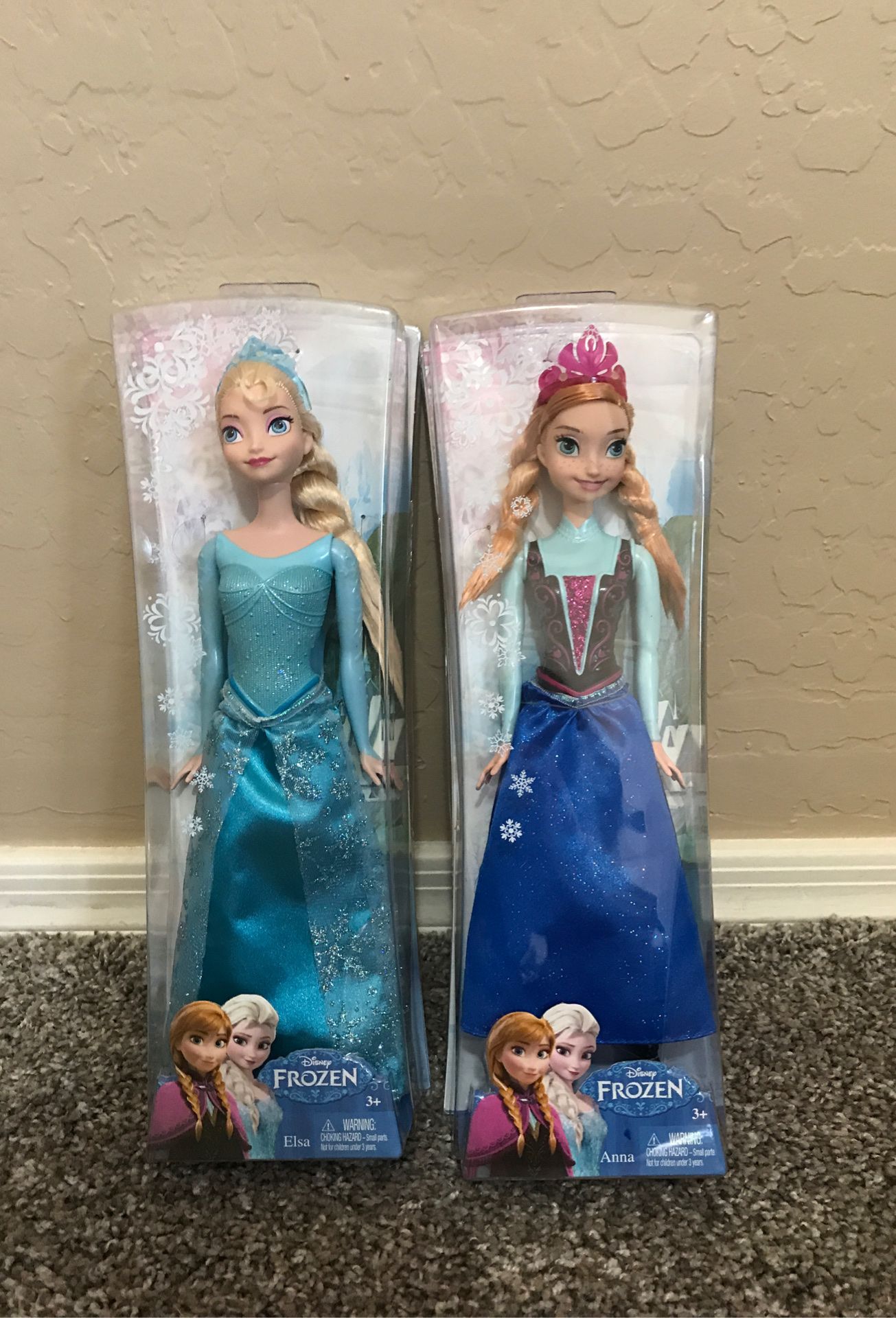 Disney’s Frozed Anna and Elsa Dolls