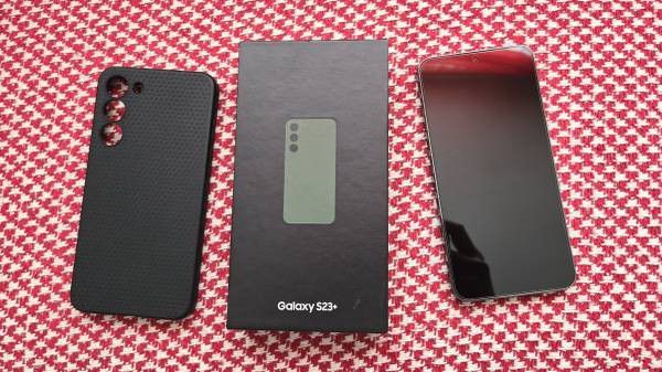 SAMSUNG Galaxy S23+ PLUS, 256GB, Factory Unlocked phone. LIKE NEW

