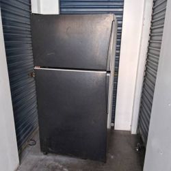 Fridge In Working Condition Delivery Available Two Months Warranty 