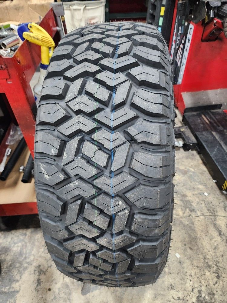 FURY TIRES 35X12.50R20 SET DE 4 NEW. / FINANCING AVAILABLE