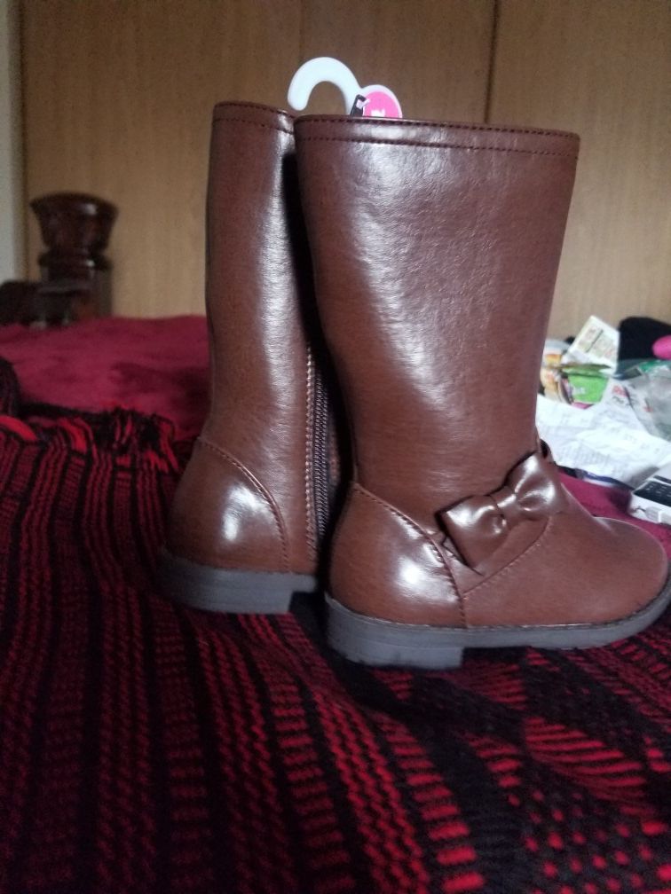 Brown girl boots Size 7 Brand New