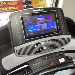 NordicTrack Commercial 2450 Folding Treadmill With ONLY 128 Miles On It