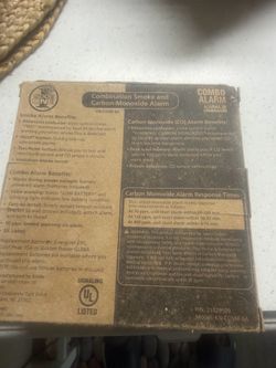 Smoke and carbon dioxide detector
