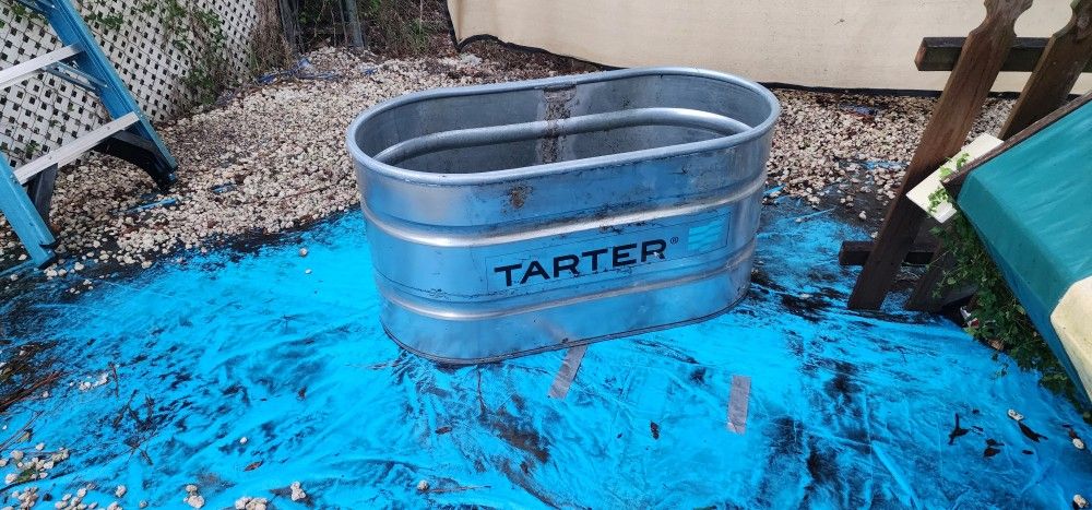 Tarter Cow Feeder