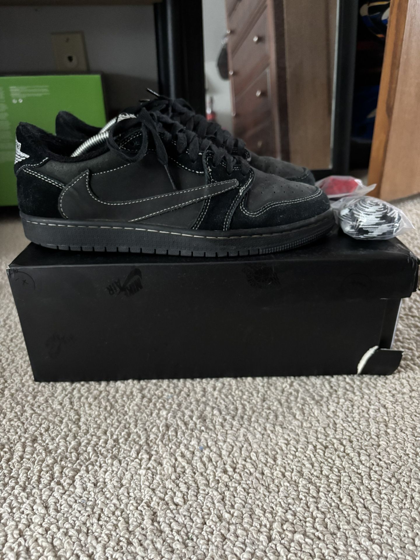 Travis Scott Phantoms
