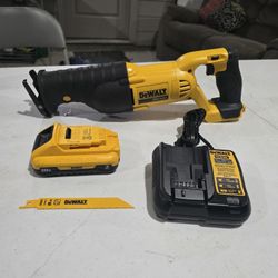 $140 FIRM PRICE Dewalt 20v Reciprocating Saw (SOSO) with 3ah 20v Battery, Charger and metal blade