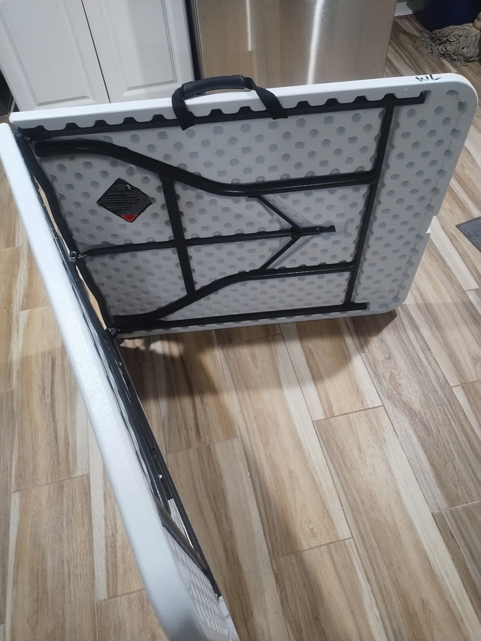 6 Feet Folding Table