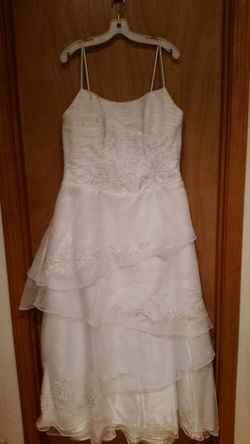 Bonny Brand Wedding Dress