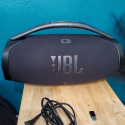 JBL Boombox3 Monster Bass