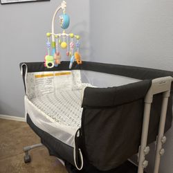 Convertible Bassinet with Rocker Mode – Gently Used