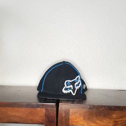 Era Fits Fox Brand Blue And Black Men's Hat Size: 7 3/8 White Trim Fox Logo