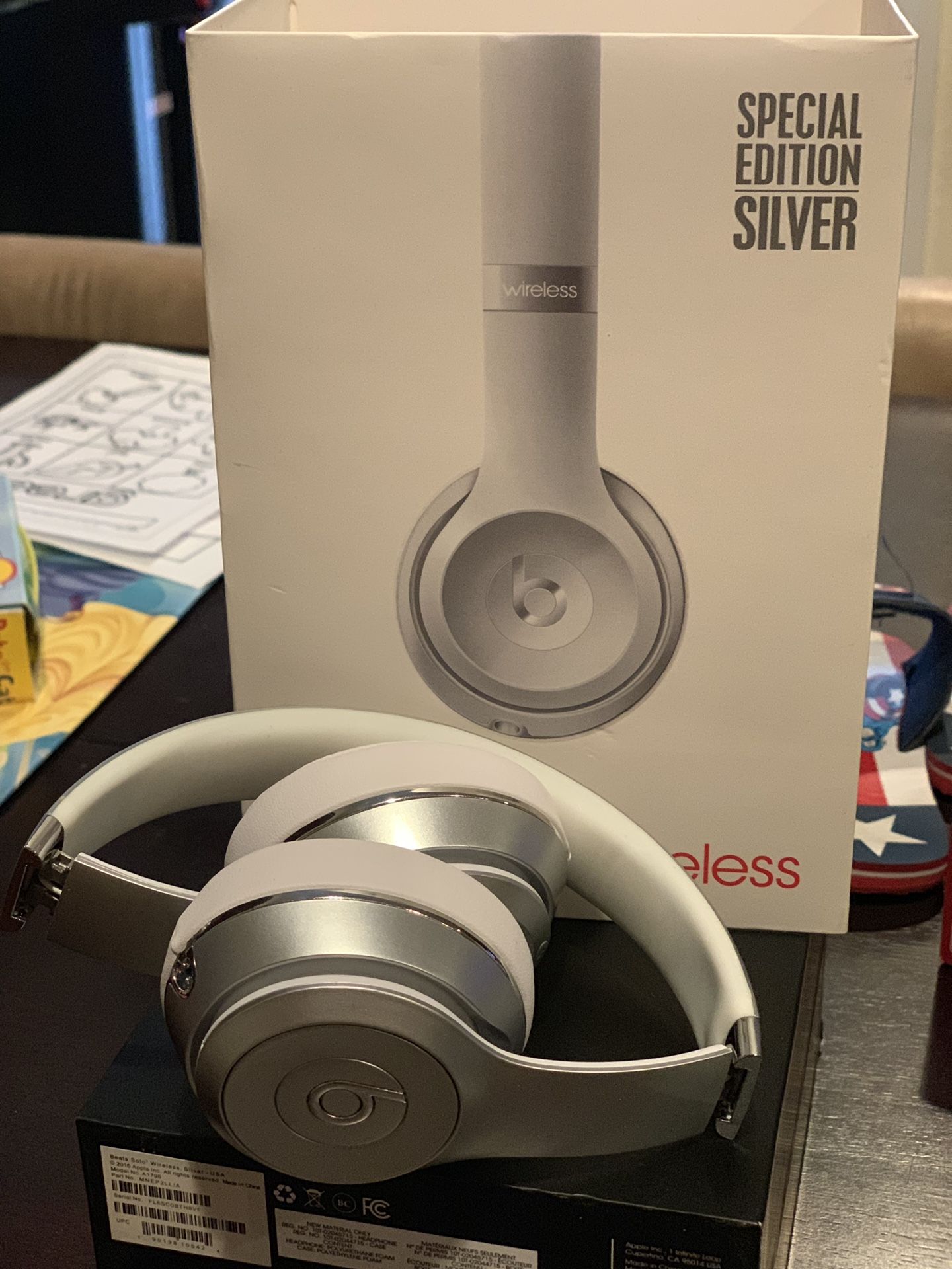 Silver Edition Wireless Beats