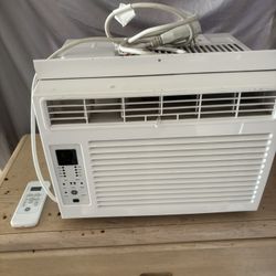 GE A/C Unit 5,000 BTU 