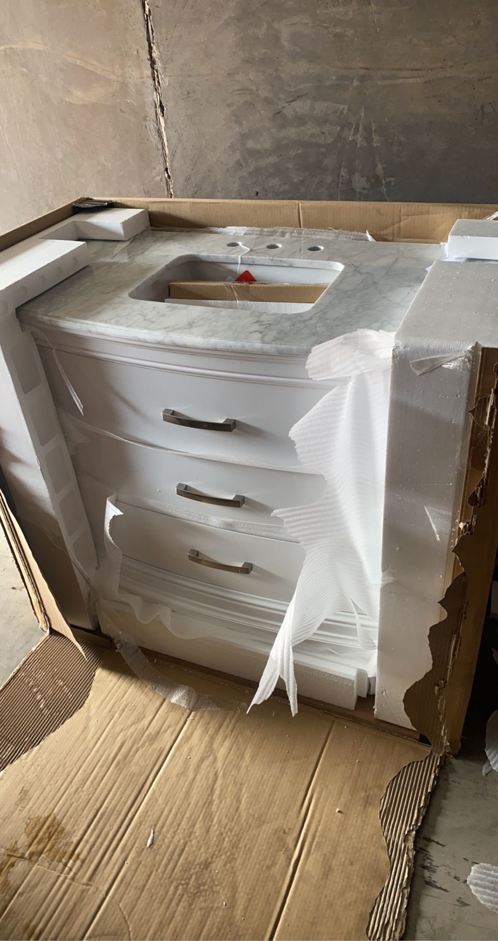 Allen+Roth Bathroom Vanity 42 Inch NEW