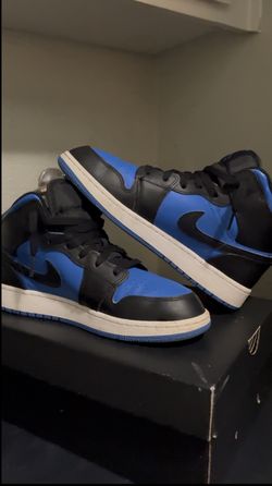 Negotiable Jordan 1 Mid (GS) black- royal blue sz 6.5