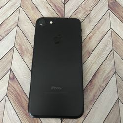 iPhone 7 (32GB) UNLOCKED 🌏 LIBERADO