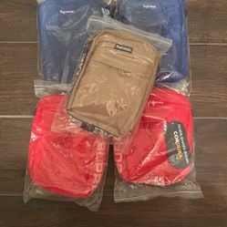 SUPREME SHOULDER BAGS