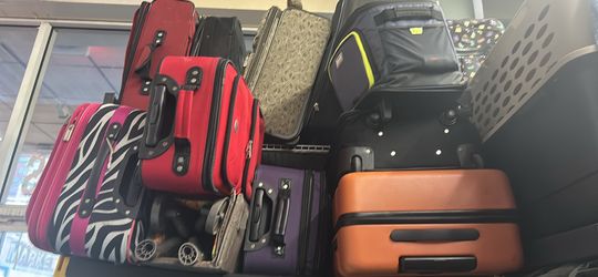 Luggage  “maleta”