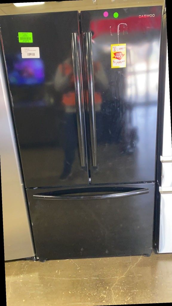 DAEWOO RFS-26ABB 26.1 cu. ft. French Door Refrigerator U XJ
