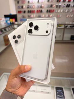 iPhone 17 Pro Max 256gb Cricket only