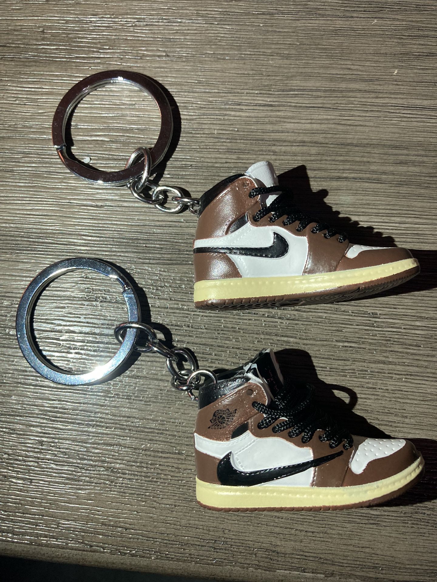 Mini Sneaker Keychain Nike Jordan 1 Retro High Dark Mocha