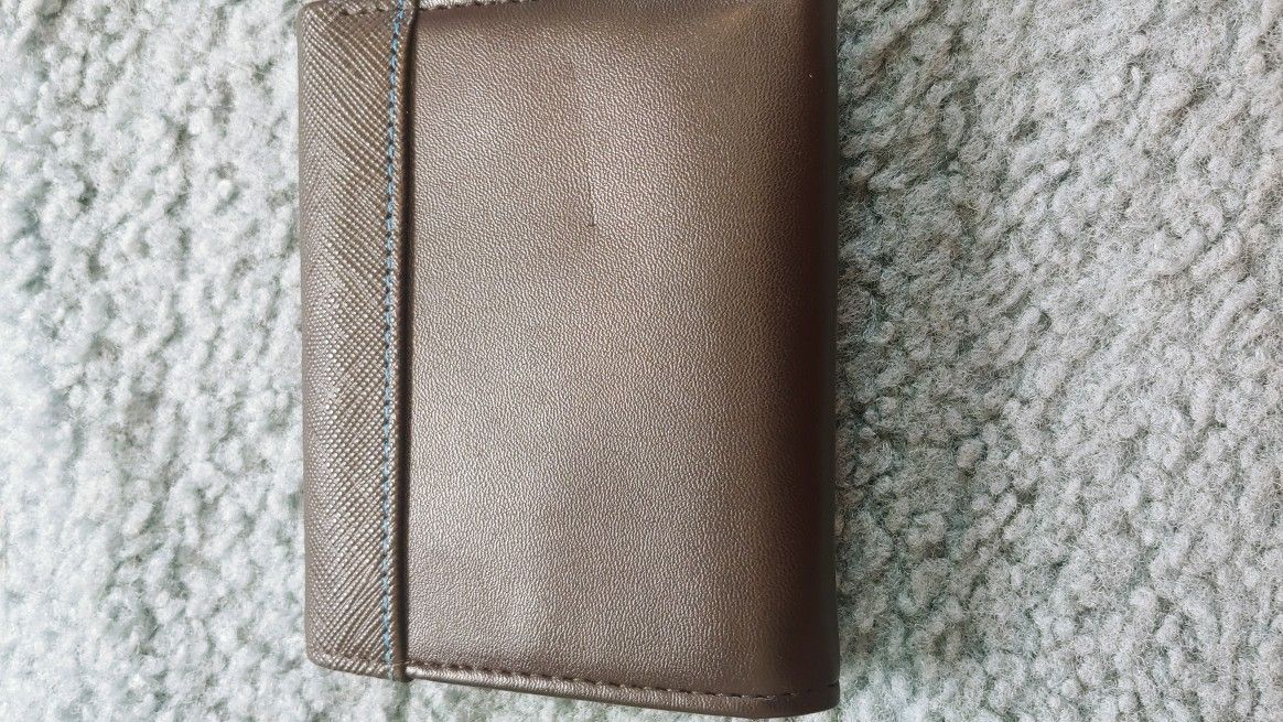 Guess Brown Trifold Wallet Brand New