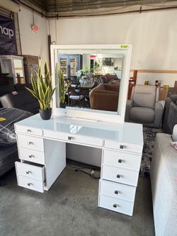 Tresanti LED MakeUp Vanity from Costco