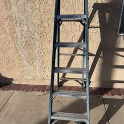 Werner 6’ Fiberglass Ladder 