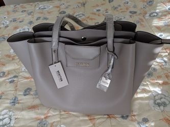 Women's Tote bag / Shoulder bag - reversible, dual color for Sale in  Carlsbad, CA - OfferUp