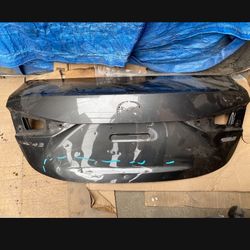 Mazda 3 Trunk lid 14to18 