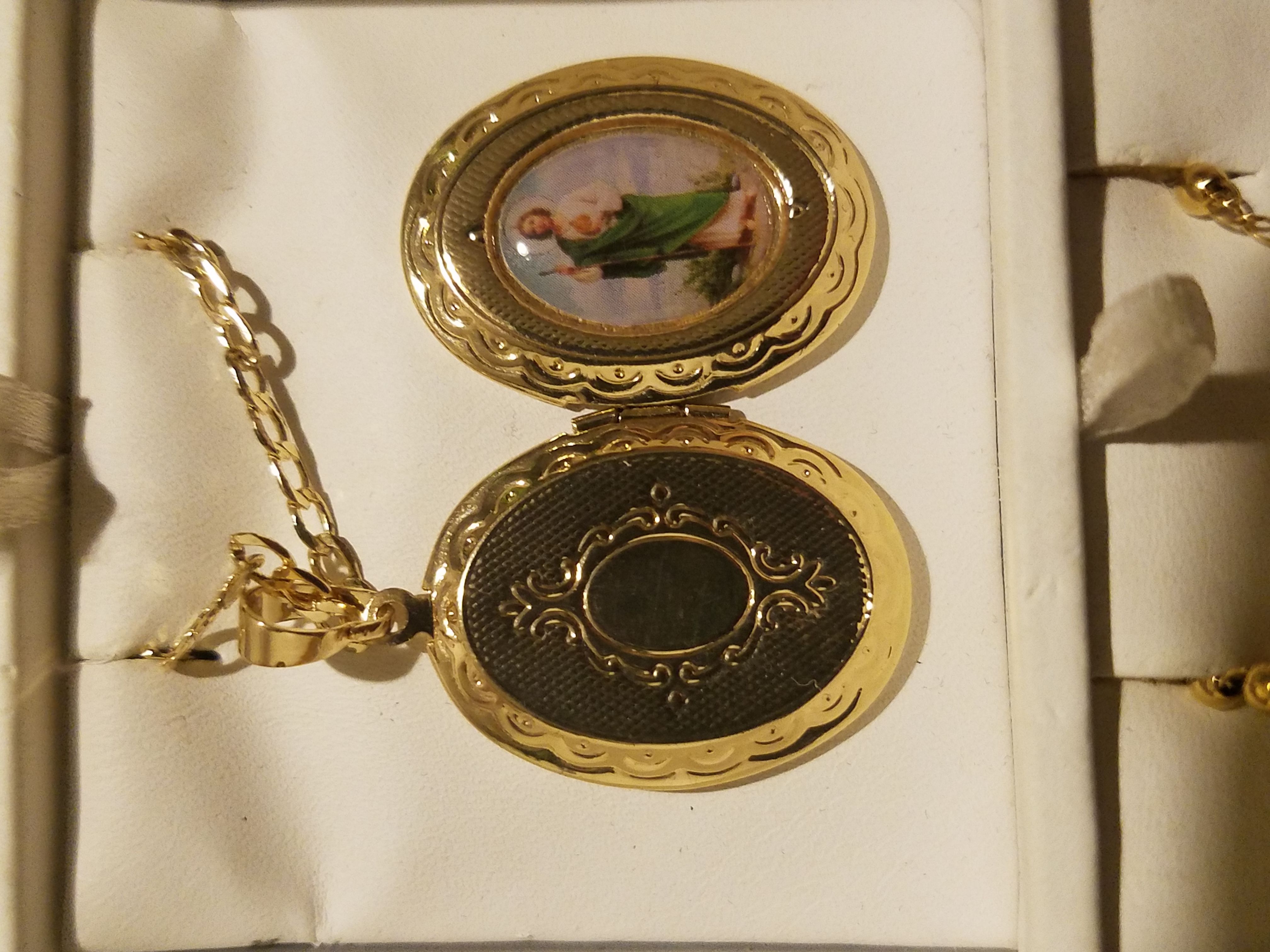 Cadena con dige de san judas tadeo de oro laminado