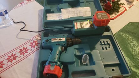MAKITA DRILL