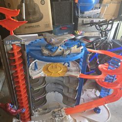 Hot Wheeles Garage 