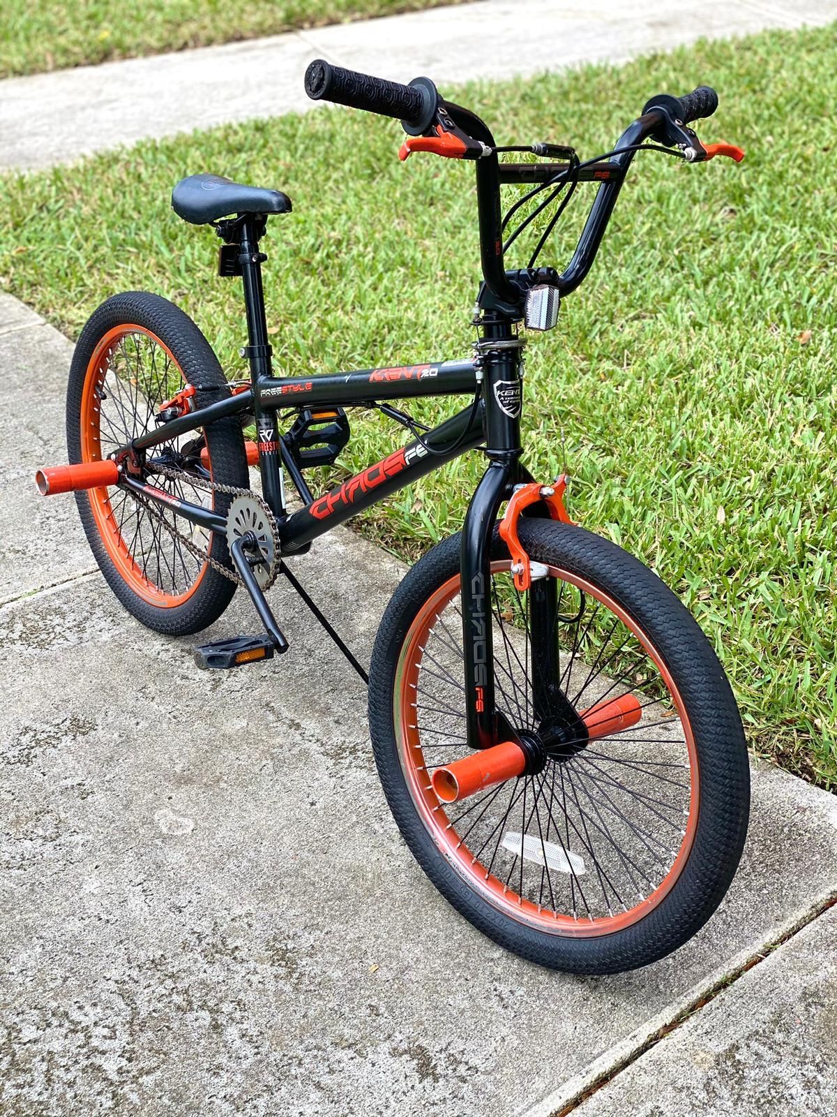 KENT 20” Chaos Freestyle Boys BMX Bike, Matte Gray/Orange - Frame material reinforced high-tensile steel- Age range: 8 to 12 years