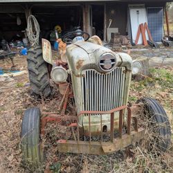 1956 Ford Tractor 800 