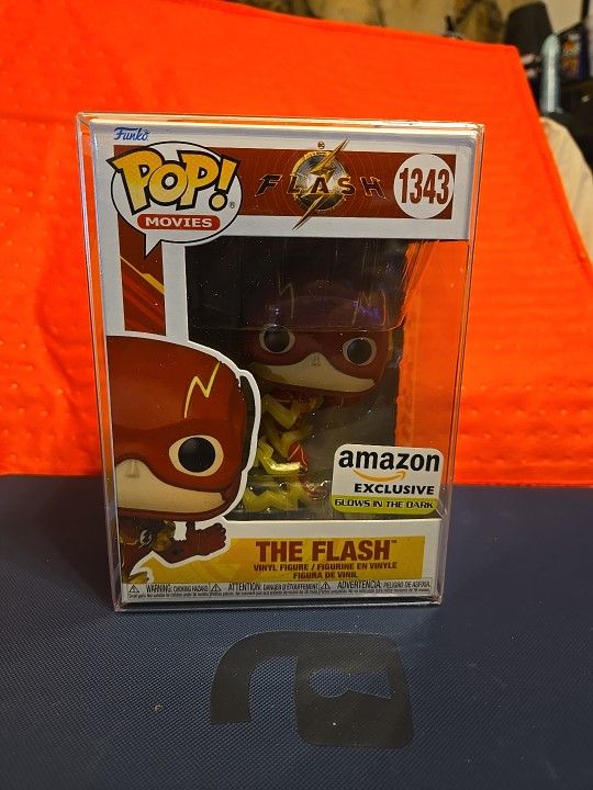Funko Pop! Vinyl: DC Comics - The Flash (Glows in the Dark) - Amazon (AM)